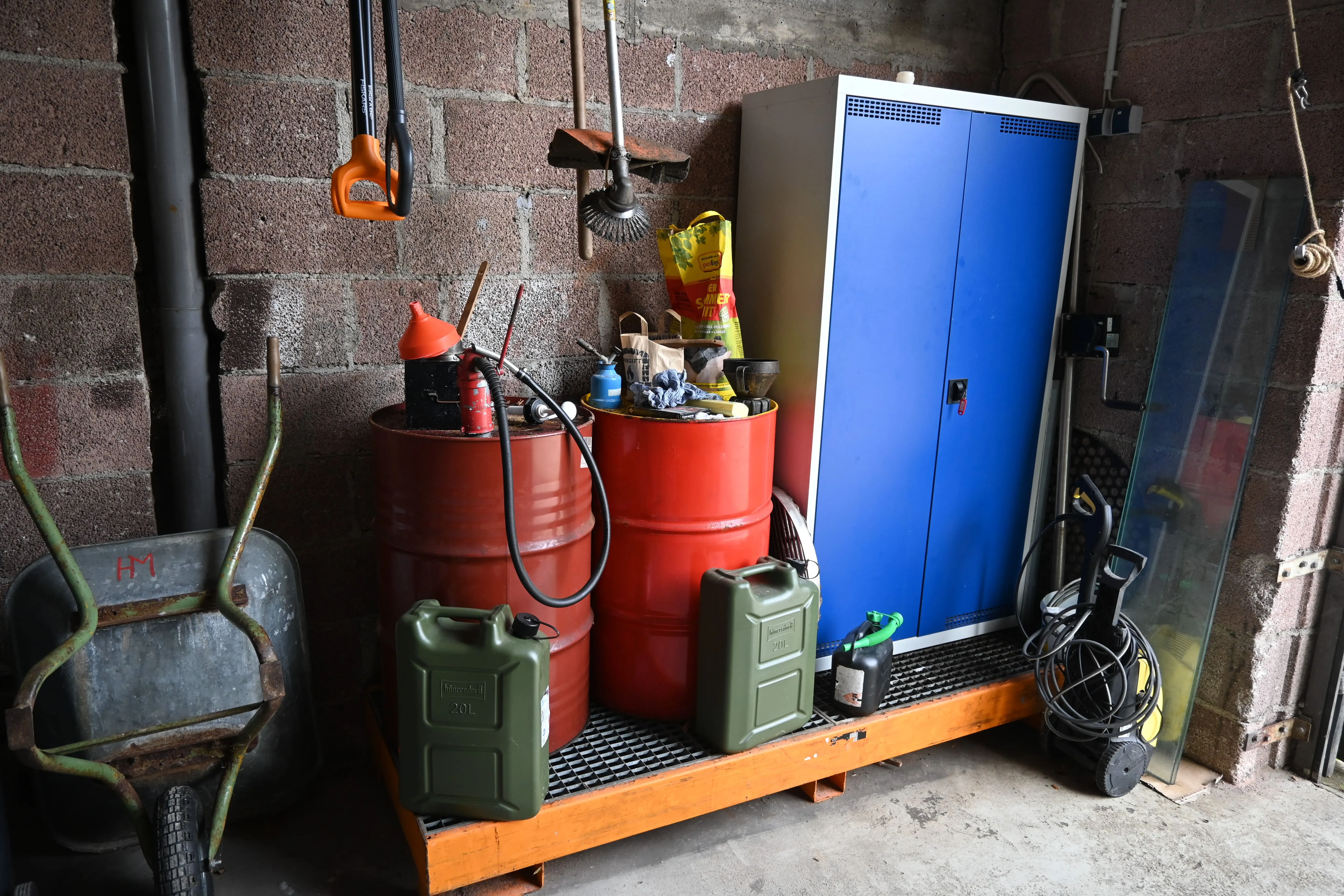 Arbeitssicherheit im Betrieb - Benötigte Ausrüstung Ausrüstung für Arbeitssicherheit im Betrieb